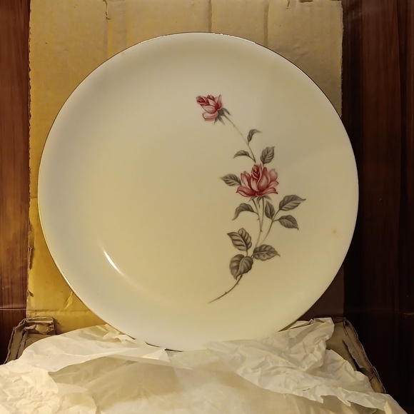 Lennard Fine China Enchanted Rose 5 piece place setting - Picture 1 of 5